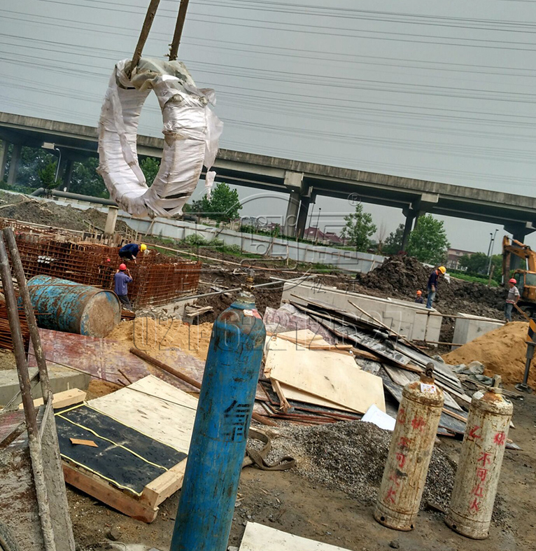 異徑橡膠接頭安裝實(shí)圖