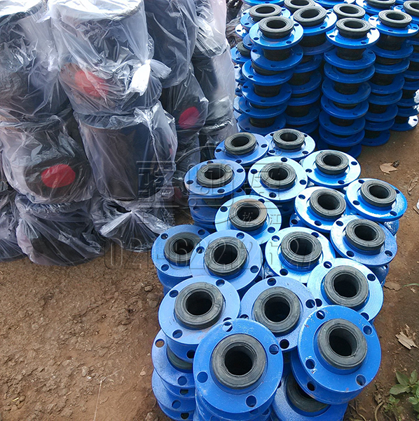 異徑橡膠接頭供應(yīng)實圖